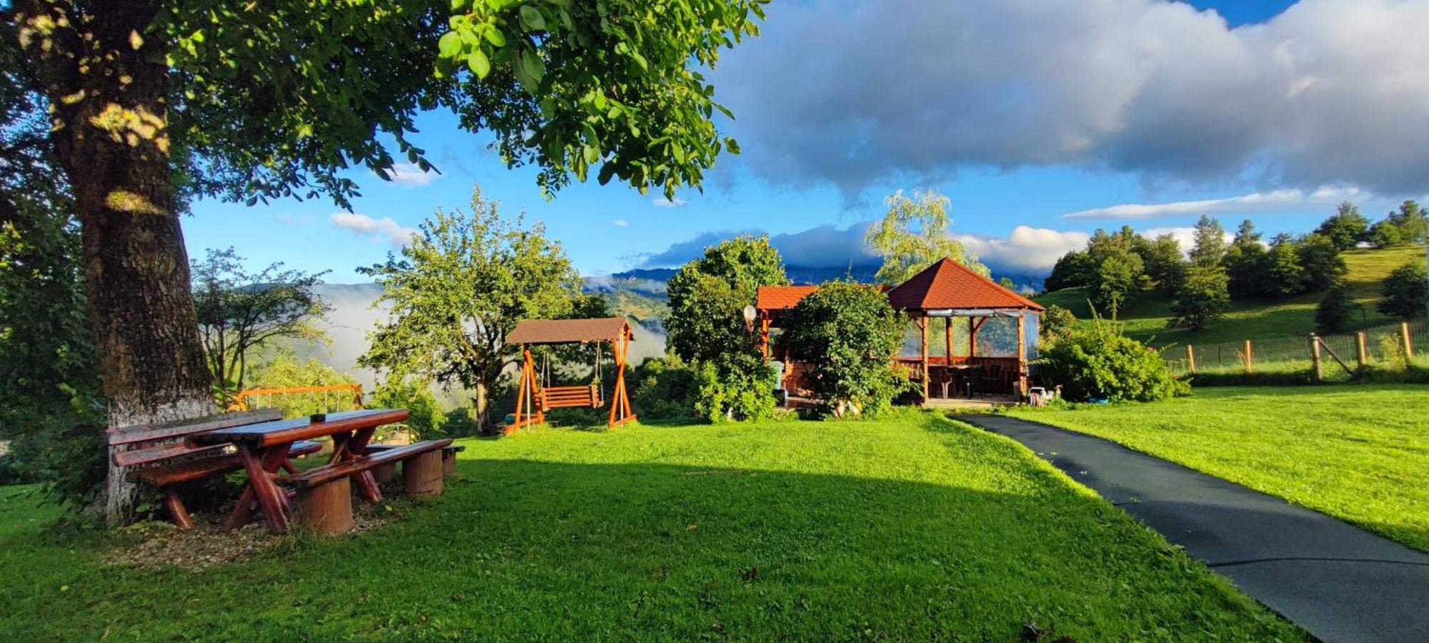 Nona Highland Home 莫伊西德约斯 外观 照片